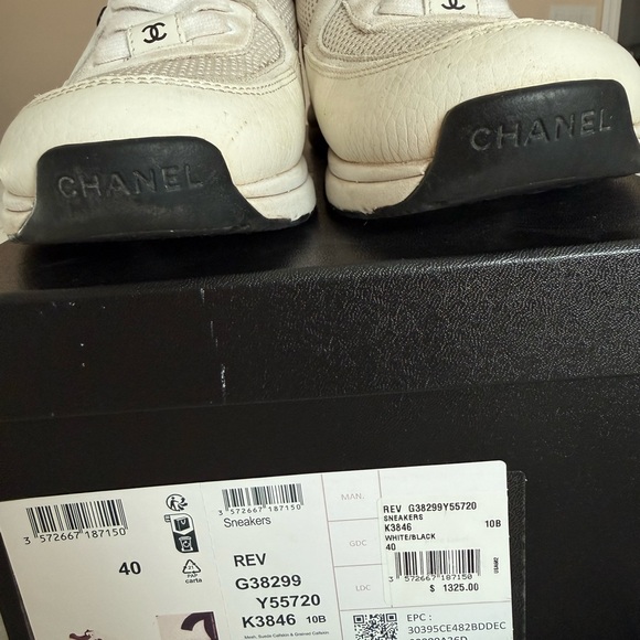 CHANEL Ivory and Ebony Athletic Shoes SZ 40 full set - Picture 5 of 11